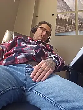 dadbod1178 online show from February 20, 2025, 7:41 pm