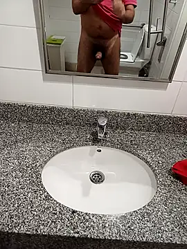 ManuRod1981 online show from October 6, 2025, 11:55 am