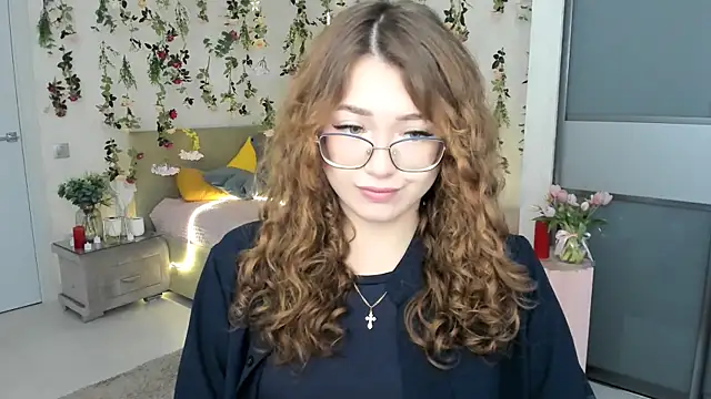 SereneFlame online show from June 2, 2026, 10:04 am