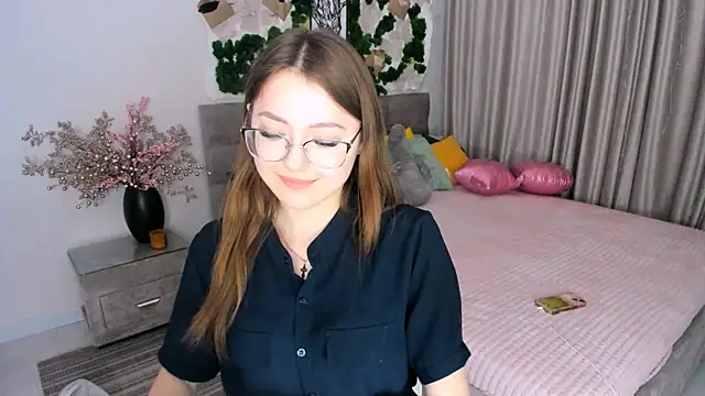 SereneFlame online show from March 7, 2025, 7:27 pm