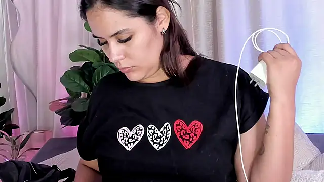 LexyRobert online show from March 3, 2025, 3:11 pm