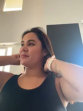 LexyRobert online show from October 6, 2025, 9:26 pm