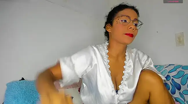 Nenita Hot  online show from March 13, 2025, 9:37 pm