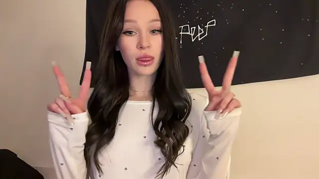 ur molly online show from October 24, 2025, 1:04 am