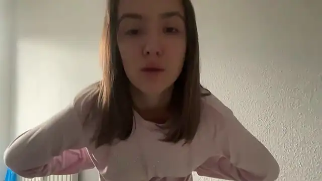 Snapshot of EmilyWi_ chatting on September 23, 2025, 4:25 pm EmilyWi online show from September 23, 2025, 4:25 pm