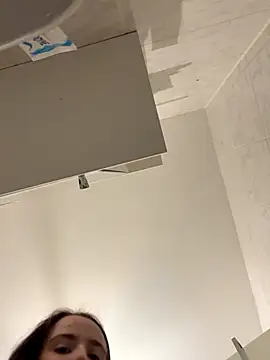 Snapshot of EmilyWi_ chatting on September 29, 2025, 4:01 pm EmilyWi online show from September 29, 2025, 4:01 pm