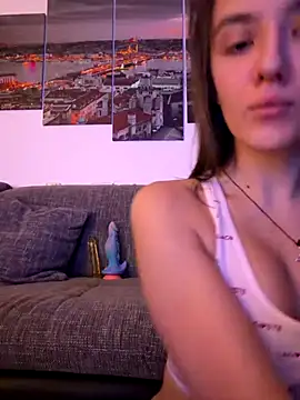 Snapshot of EmilyWi_ chatting on October 15, 2025, 9:23 pm EmilyWi online show from October 15, 2025, 9:23 pm