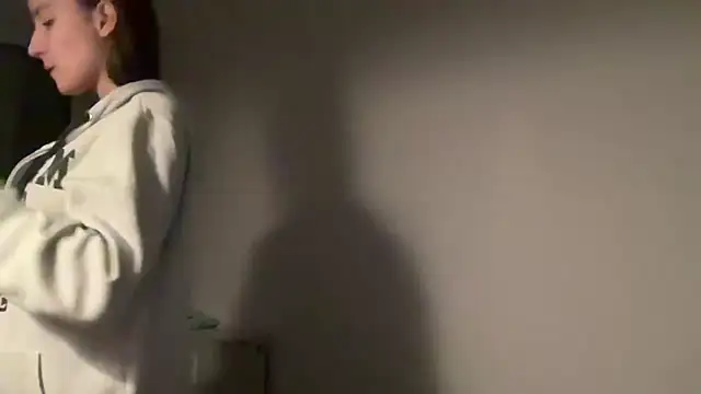 Snapshot of EmilyWi_ chatting on September 13, 2025, 7:25 pm EmilyWi online show from September 13, 2025, 7:25 pm