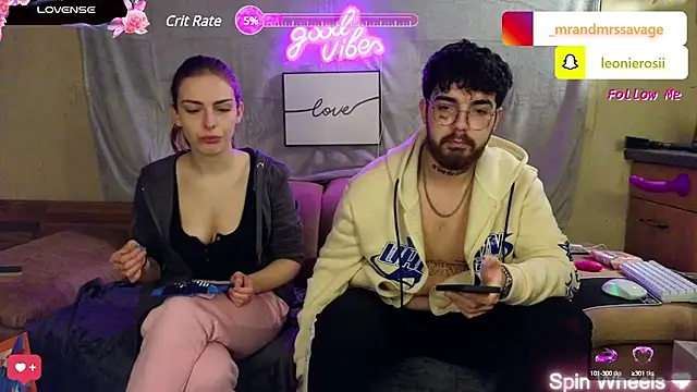 Snapshot of MrAndMrsSavage chatting on January 28, 2025, 10:01 pm MrAndMrsSavage online show from January 28, 2025, 10:01 pm