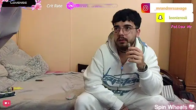 Snapshot of MrAndMrsSavage chatting on February 11, 2025, 9:25 pm MrAndMrsSavage online show from February 11, 2025, 9:25 pm