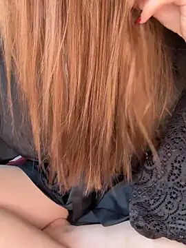 Mia harmati online show from October 29, 2025, 2:27 pm