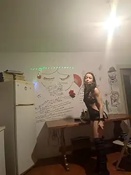 Snapshot of VanessaBraun chatting on December 4, 2025, 2:43 am VanessaBraun online show from December 4, 2025, 2:43 am