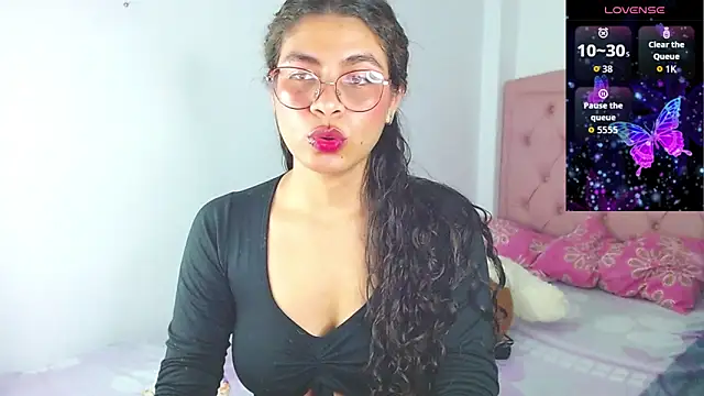 Cynthia hazel online show from November 27, 2025, 3:40 am