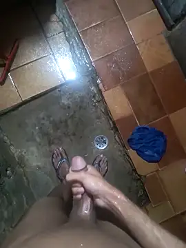 Magroveiudo online show from December 14, 2025, 9:20 pm