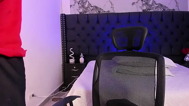 MaximusDick1  online show from May 29, 2026, 12:44 pm