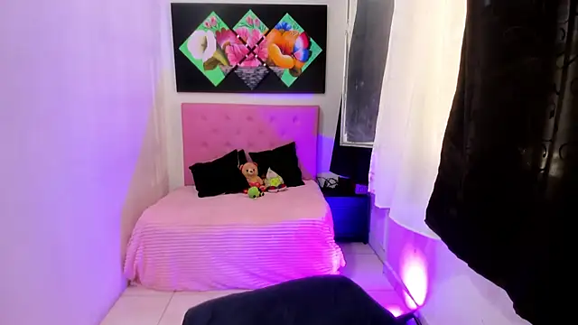 issa kitty online show from November 26, 2025, 6:30 pm