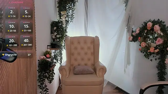 Snapshot of mei_honey_ chatting on March 7, 2025, 2:01 pm mei honey  online show from March 7, 2025, 2:01 pm