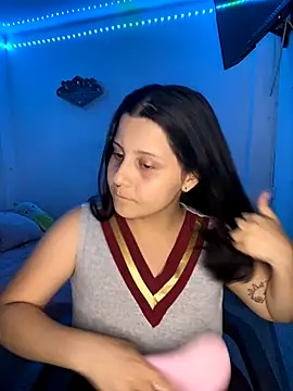 Sophie  Carter  online show from October 31, 2025, 4:42 am