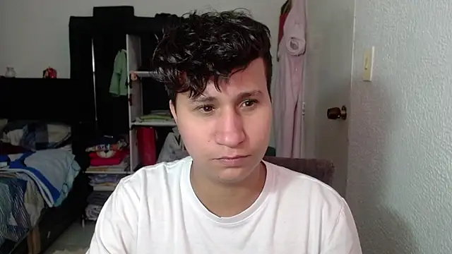 Snapshot of Im_Milan_Rs chatting on March 3, 2026, 4:19 am Im Milan Rs online show from March 3, 2026, 4:19 am