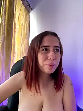 Snapshot of HannaSmiith chatting on September 10, 2025, 2:27 pm HannaSmiith online show from September 10, 2025, 2:27 pm