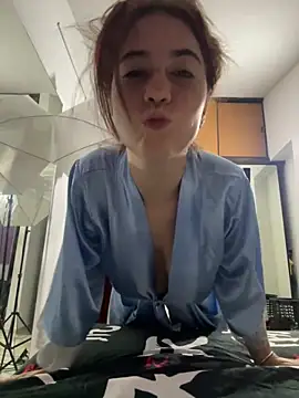 Snapshot of HannaSmiith chatting on March 7, 2025, 10:24 am HannaSmiith online show from March 7, 2025, 10:24 am