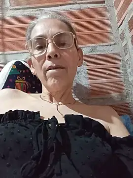 Snapshot of NanitaFun chatting on June 20, 2026, 3:11 am NanitaFun online show from June 20, 2026, 3:11 am