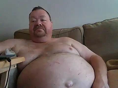 Snapshot of hitman_35 chatting on October 25, 2025, 4:40 pm hitman 35 online show from October 25, 2025, 4:40 pm