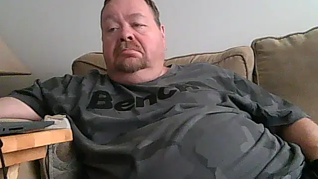 Snapshot of hitman_35 chatting on June 9, 2026, 9:27 pm hitman 35 online show from June 9, 2026, 9:27 pm