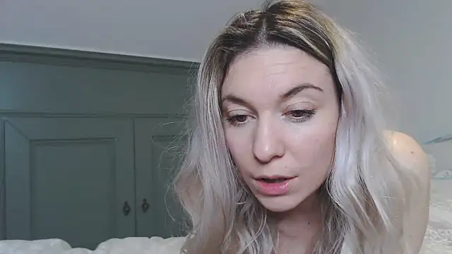 Snapshot of carlaaa chatting on March 14, 2025, 1:05 am carlaaa online show from March 14, 2025, 1:05 am