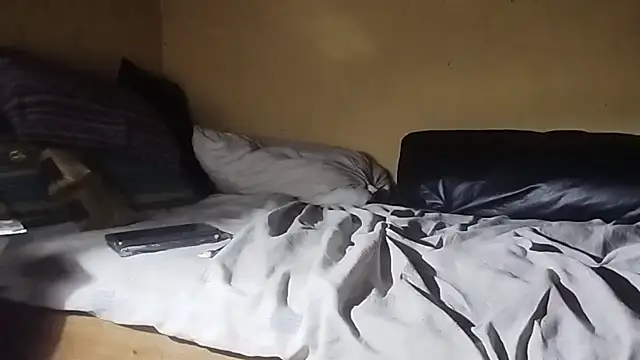 Snapshot of tus_ordenes_mis_deseos chatting on February 24, 2025, 4:05 am tus ordenes mis deseos online show from February 24, 2025, 4:05 am