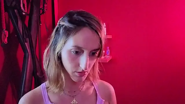 Snapshot of Ambar_Roux_ chatting on January 13, 2026, 1:20 am Ambar Roux online show from January 13, 2026, 1:20 am