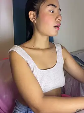 Snapshot of _Luana chatting on February 21, 2025, 9:13 am Luana online show from February 21, 2025, 9:13 am