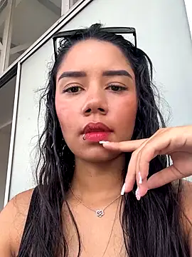  Luana online show from December 16, 2025, 5:50 pm