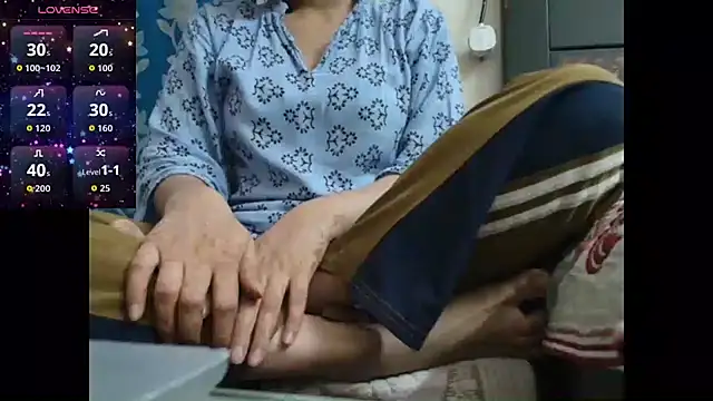 Snapshot of Reika_01 chatting on April 1, 2026, 1:30 am Reika 01 online show from April 1, 2026, 1:30 am