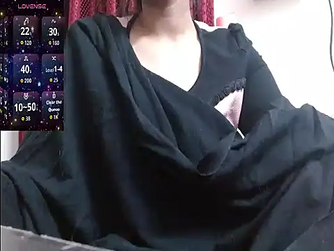 Snapshot of Reika_01 chatting on December 19, 2025, 2:48 am Reika 01 online show from December 19, 2025, 2:48 am
