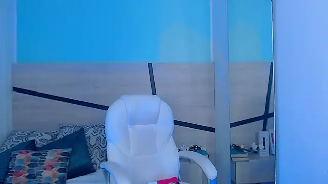 Snapshot of violeta_leon chatting on January 8, 2025, 3:08 am violeta leon online show from January 8, 2025, 3:08 am