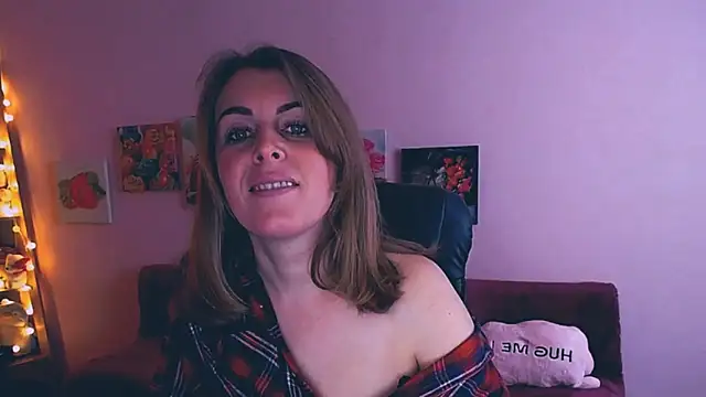 Snapshot of Hot_Milady chatting on February 3, 2025, 8:13 am Hot Milady online show from February 3, 2025, 8:13 am