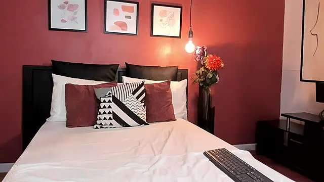 gabby london online show from January 31, 2025, 5:53 pm