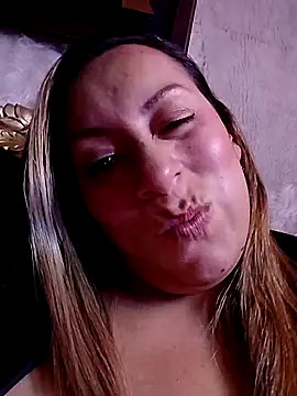 Snapshot of Katalina_S3xy chatting on September 16, 2025, 12:44 am Katalina S3xy online show from September 16, 2025, 12:44 am