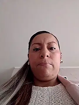 Snapshot of Katalina_S3xy chatting on November 21, 2025, 12:37 pm Katalina S3xy online show from November 21, 2025, 12:37 pm