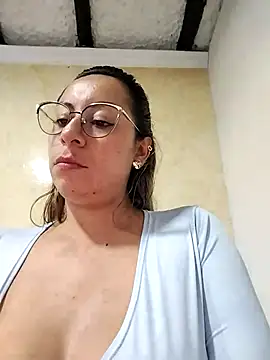 Snapshot of Katalina_S3xy chatting on March 7, 2025, 11:16 pm Katalina S3xy online show from March 7, 2025, 11:16 pm