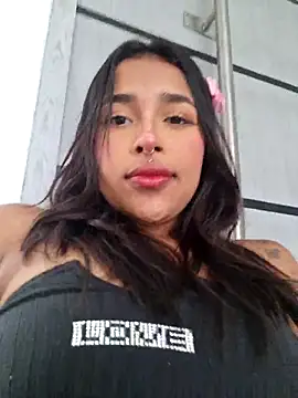 Snapshot of Mariangel_11 chatting on February 22, 2025, 3:25 pm Mariangel 11 online show from February 22, 2025, 3:25 pm