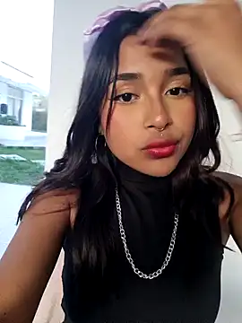 Snapshot of Mariangel_11 chatting on February 22, 2025, 11:03 pm Mariangel 11 online show from February 22, 2025, 11:03 pm
