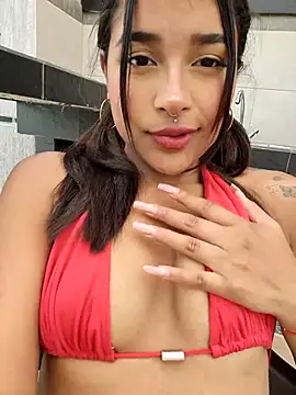 Snapshot of Mariangel_11 chatting on February 24, 2025, 5:09 pm Mariangel 11 online show from February 24, 2025, 5:09 pm