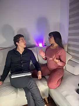 Snapshot of tiana_nave chatting on February 17, 2026, 1:47 am tiana nave online show from February 17, 2026, 1:47 am