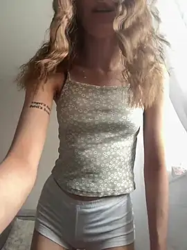 Snapshot of HellPeach chatting on March 16, 2025, 1:27 pm HellPeach online show from March 16, 2025, 1:27 pm