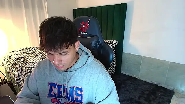 Snapshot of man_dur07 chatting on January 7, 2026, 4:50 am man dur07 online show from January 7, 2026, 4:50 am