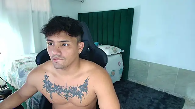 man dur07 online show from March 4, 2026, 9:44 pm