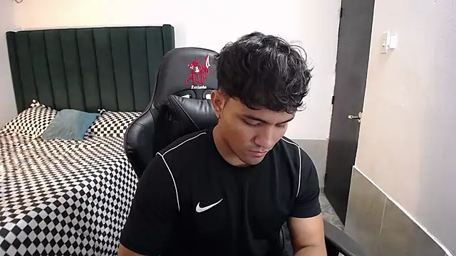 man dur07 online show from October 24, 2025, 7:57 pm