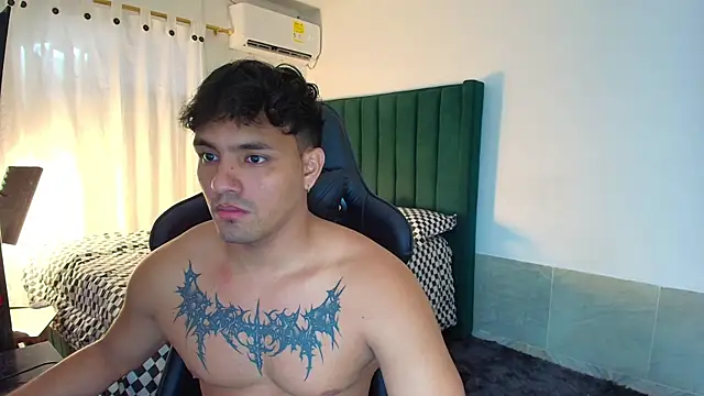 Snapshot of man_dur07 chatting on December 19, 2025, 7:49 pm man dur07 online show from December 19, 2025, 7:49 pm